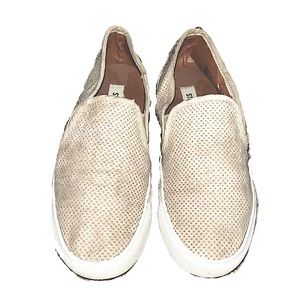 Steve Madden slip on shoes
